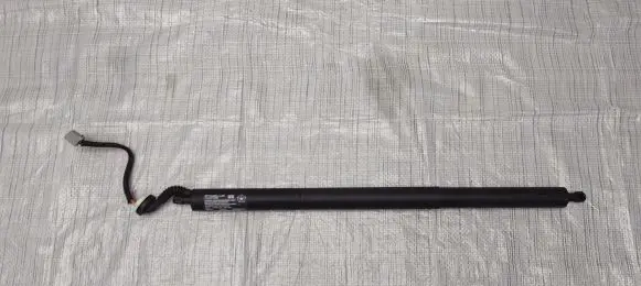 Jeep Grand Cherokee Tailgate strut 