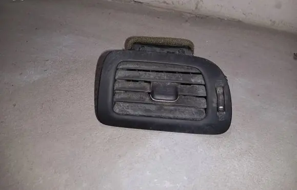 Dashboard side air vent grill/cover trim