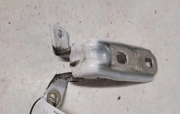 Opel Astra K Front door upper hinge A046057 P16182
