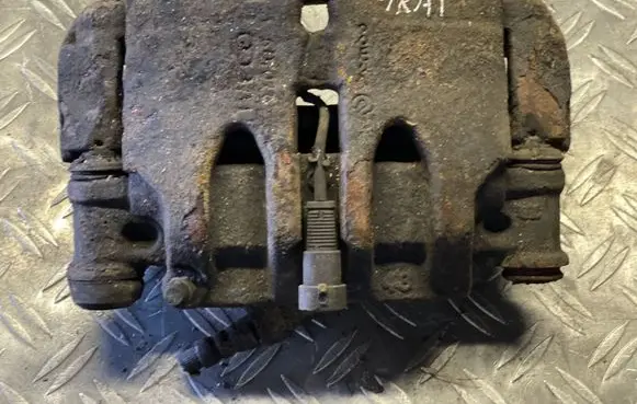 Iveco Daily 45 - 49.10 Front brake caliper