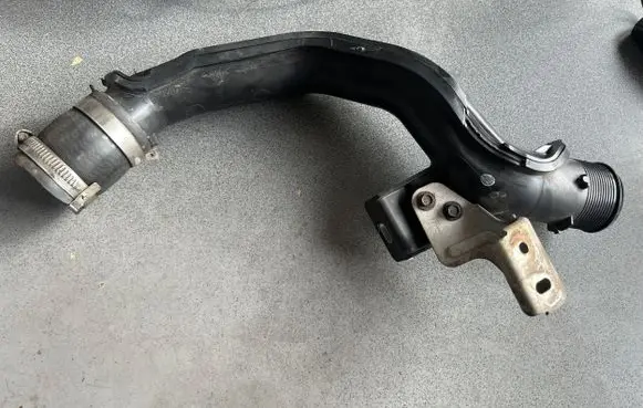 Ford Transit - Tourneo Connect Intercooler hose/pipe H3208063