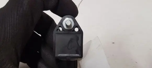 Toyota Avensis T250 Airbag deployment crash/impact sensor 8983105010 119435581D