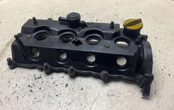 Opel Meriva B Rocker cam cover 