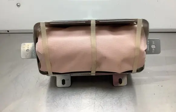 Subaru Tribeca Passenger airbag 00XS13 WH20J058507 2402488