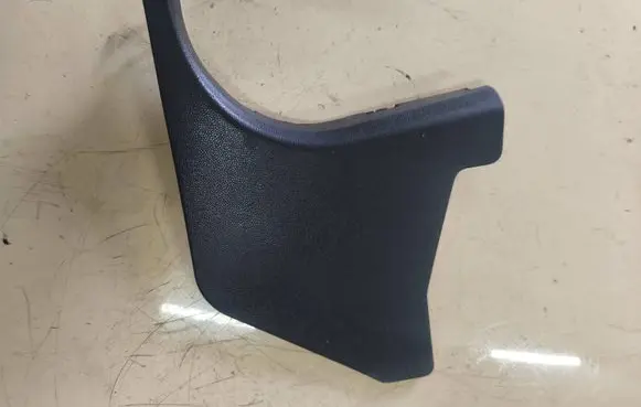 Foot area side trim