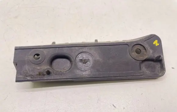 Audi A4 S4 B6 8E 8H Front bumper mounting bracket 8E0807283