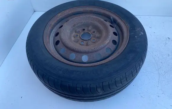 Toyota Avensis T220 R15 steel rim 
