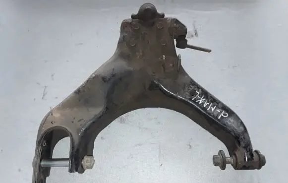 Isuzu D-Max Front lower control arm/wishbone 8980058350