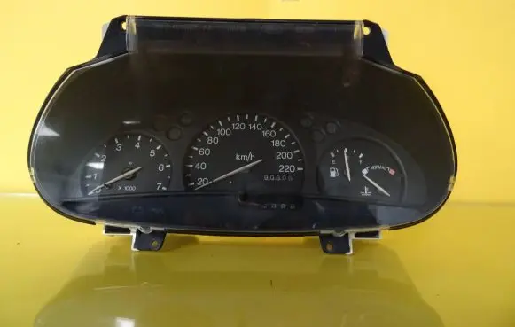 Ford Escort Speedometer (instrument cluster) 96FB10B885AA 96FB10C956BA