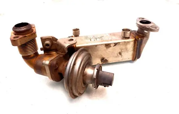 BMW 1 E81 E87 EGR valve cooler 7305189 N3659004