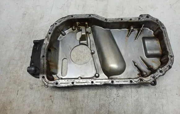 Mitsubishi Outlander Oil sump 4G6E2