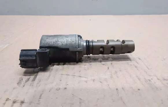 Toyota Avensis T250 Camshaft vanos timing valve 1533028020