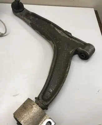 Opel Vectra C Front lower control arm/wishbone