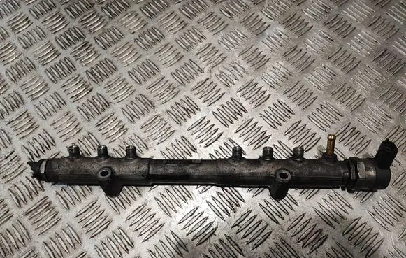 Volvo XC90 Fuel main line pipe 30777554