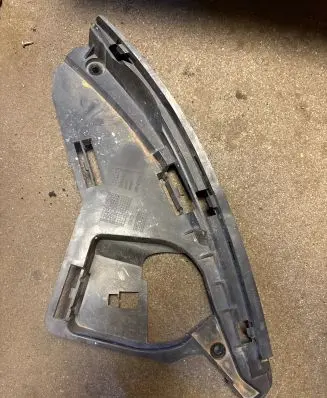 Volvo XC60 Headlight/headlamp mounting bracket 30763433