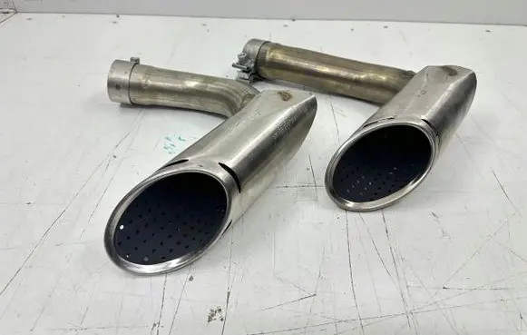 Lamborghini Urus Muffler ending 4ML253681