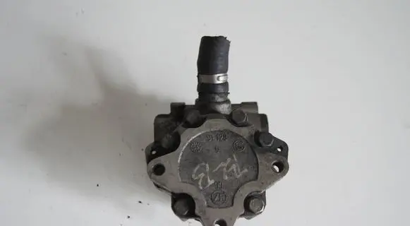 Audi A4 S4 B7 8E 8H Power steering pump 8e0145155n