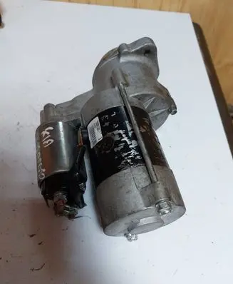 KIA Sorento Starter motor M000A23601