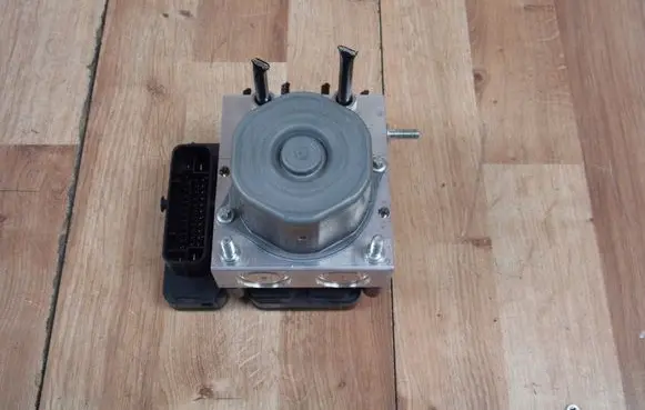 Nissan Qashqai ABS Pump 47660HV70A