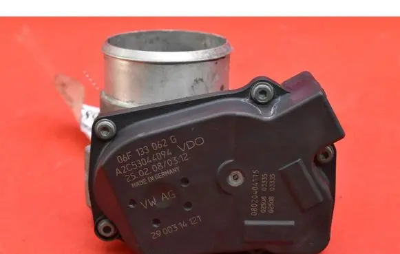 Audi A4 S4 B8 8K Throttle body valve 06F133062G