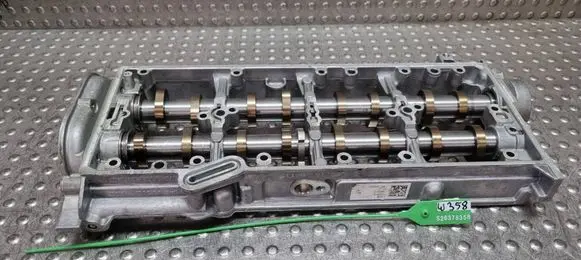 Volkswagen Golf VII Camshaft S26378358 04L103308K 04L103292J