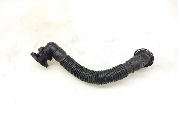 Volkswagen PASSAT B7 Breather hose/pipe 03L103493AE