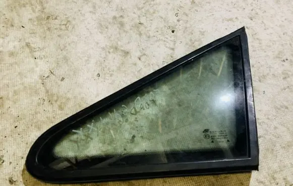 Ford Galaxy Front triangle window/glass 