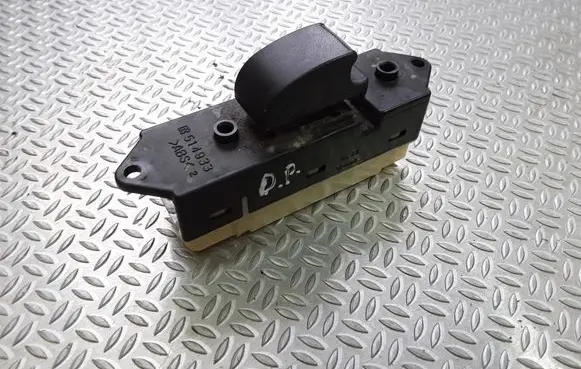 Mitsubishi Grandis Electric window control switch 8608A022