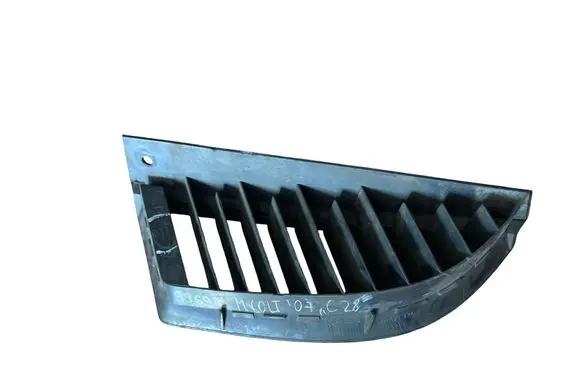 Mitsubishi Colt Front bumper upper radiator grill MN127774