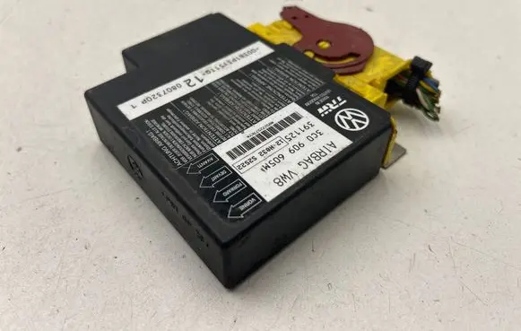 Volkswagen PASSAT B6 Airbag control unit/module 3C0909605M 391125