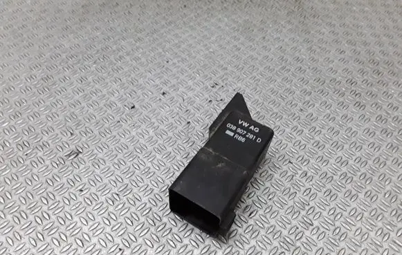 Skoda Fabia Mk2 (5J) Glow plug pre-heat relay 038907281D 0281003038