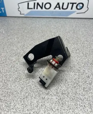 BMW 5 E39 Brake pedal sensor switch 8360853