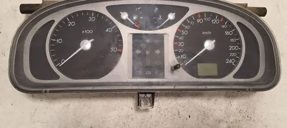 Renault Laguna II Speedometer (instrument cluster) 8200218878 501018630077 7L0P0572