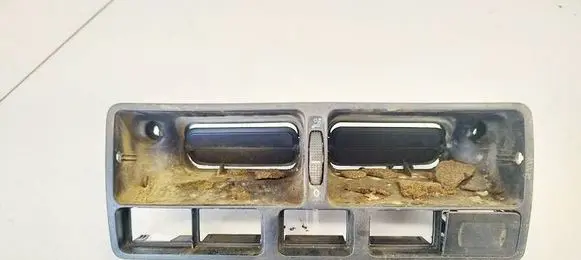 Volkswagen Golf IV Dash center air vent grill 1J0819728C