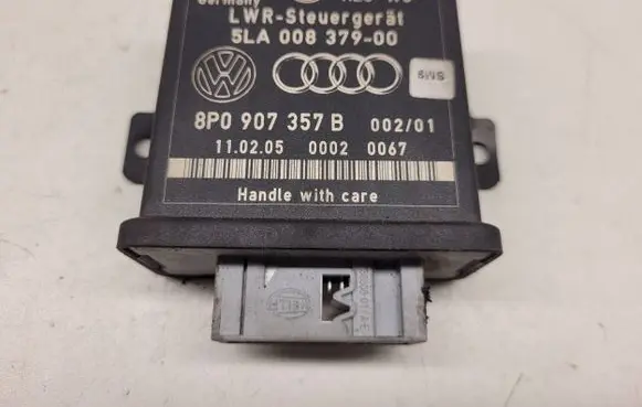 Audi A4 S4 B7 8E 8H Light module LCM 8P0907357B 00020067 5LA00837900