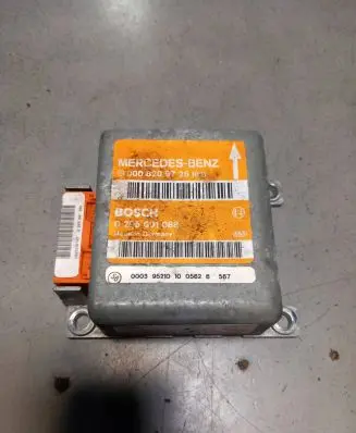 Mercedes-Benz C W202 Airbag control unit/module 0008209726 0285001088