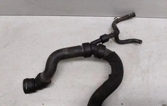 Audi A6 S6 C5 4B Engine coolant pipe/hose 4B0121101C
