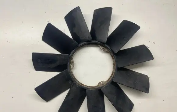 BMW X5 E53 Fan impeller 11521712058
