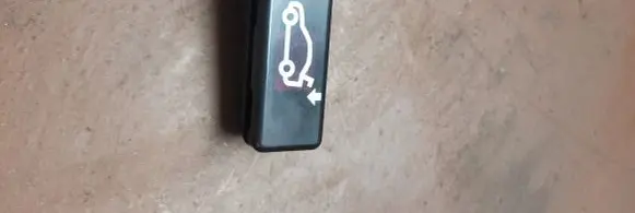 BMW 7 E65 E66 Tailgate/boot open switch button 8375580