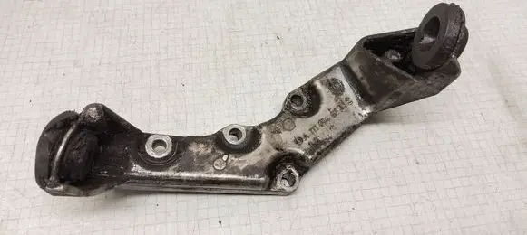 Mercedes-Benz C W203 Engine mounting bracket A1110940241