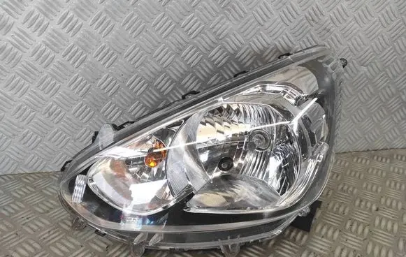 Mitsubishi Space Star Headlight/headlamp 8301C193