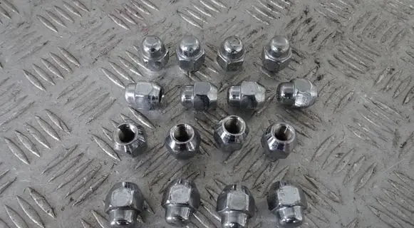 Hyundai i20 (BC3 BI3) Nuts/bolts I20III16xNAKREKOL