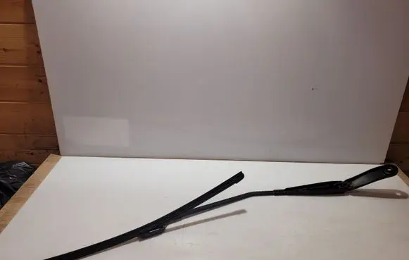 Volvo V60 Windshield/front glass wiper blade 30753505LH