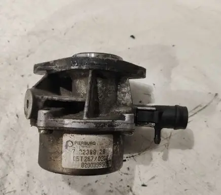 Renault Megane II Vacuum pump 8200399569