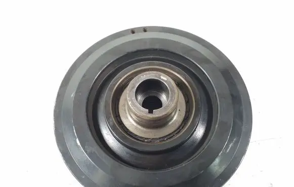 BMW 7 F01 F02 F03 F04 Crankshaft pulley 7570263