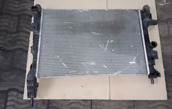 Ford Focus Coolant radiator BV618005BB RA2130 M159245A