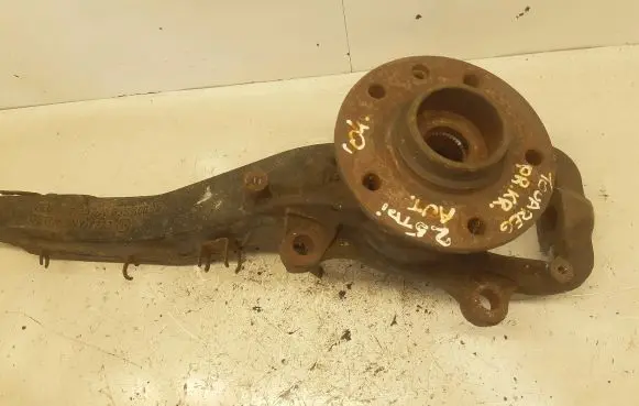 Volkswagen Touareg I Front wheel hub spindle knuckle 7L6407257A
