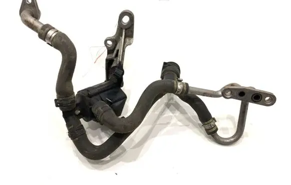 Peugeot 2008 I Oil filter mounting bracket 9824574280