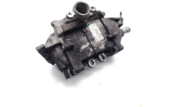 Jaguar XE EGR valve cooler G4D3-9F464-AD EK366033
