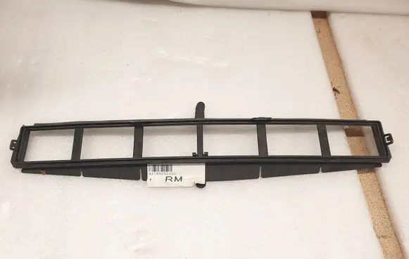 Mercedes-Benz CLS C218 X218 Intercooler air guide/duct channel A2185052330